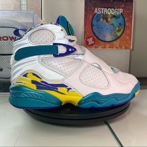retro 8 aqua white